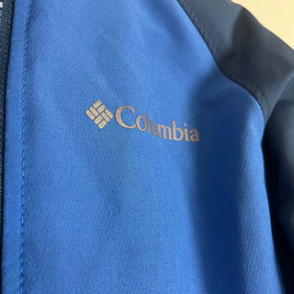 Kid’s Columbia Two-Tone Blue Jacket - Picture 2 of 8
